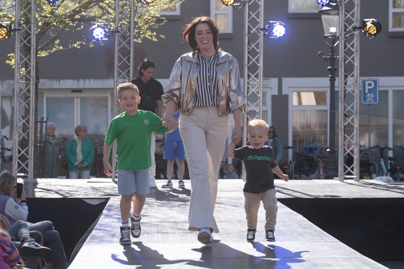 Modeshow 487_.jpg